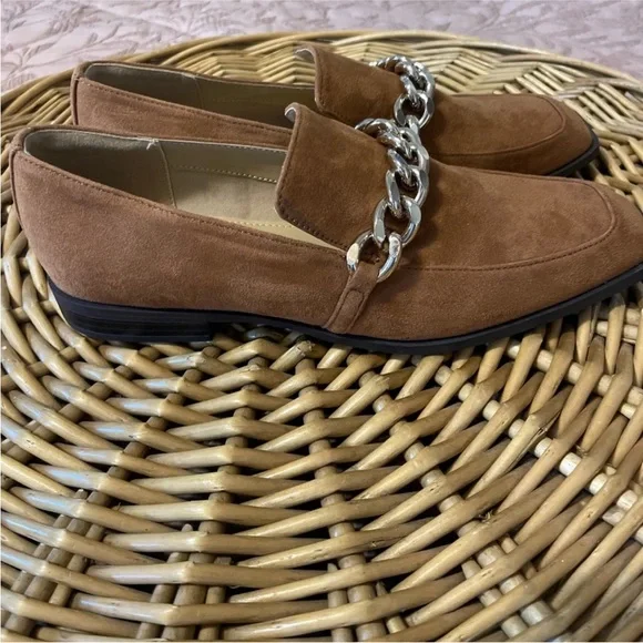 Nine West Oriah Loafers in Natural Square Toe Gold Chain Detail Size 7 - Picture 2 of 6